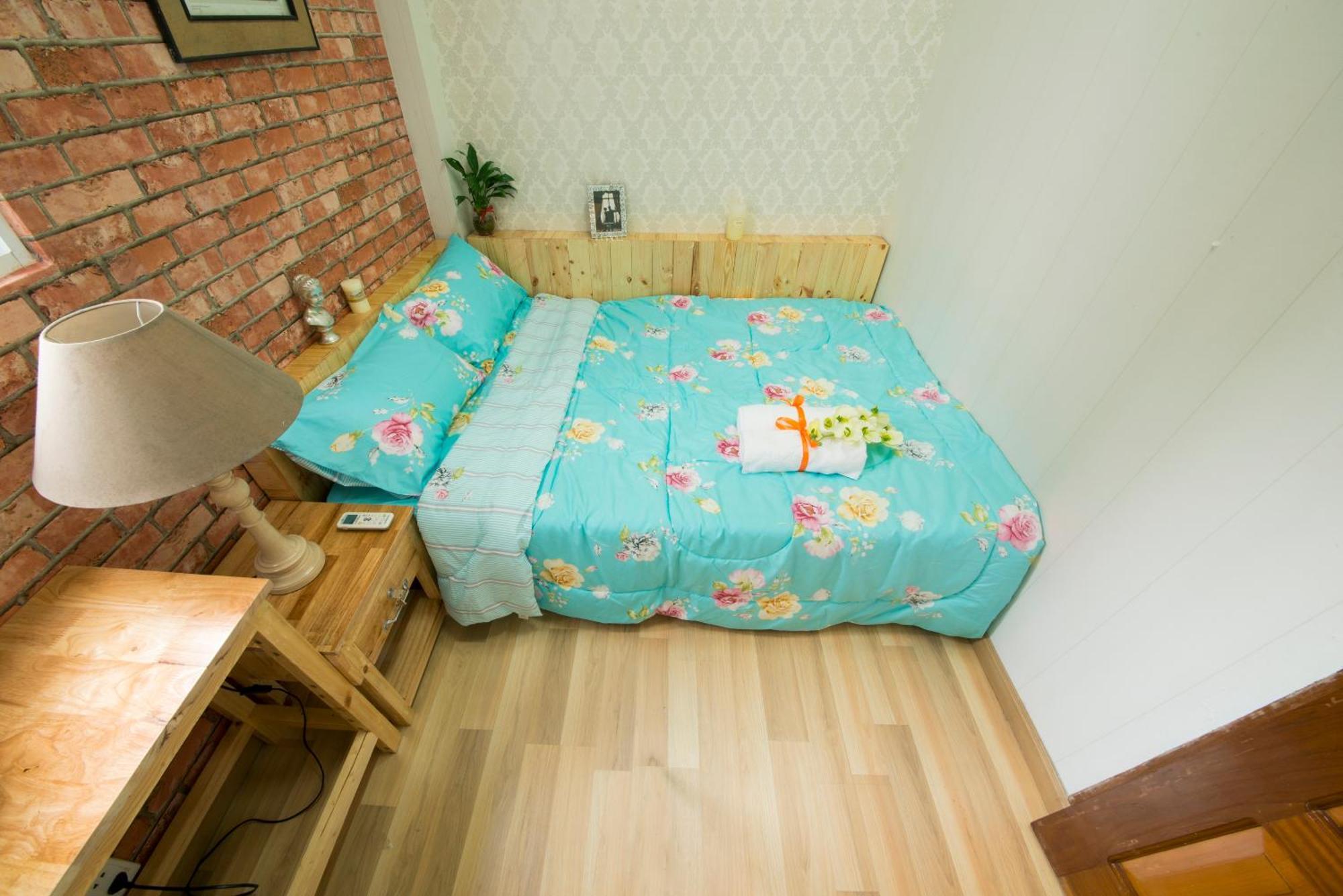 Wanderlust Saigon Hostel & Rooftop Bar Ho Chi Minh-staden Exteriör bild